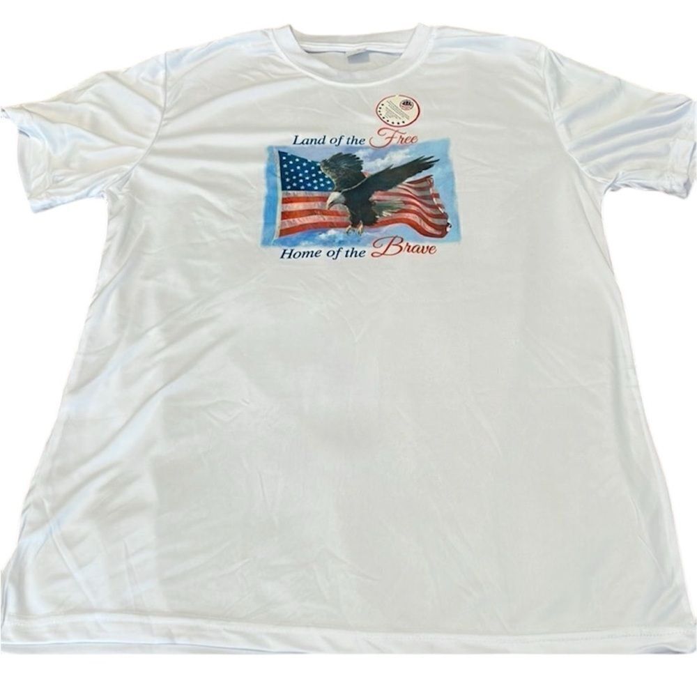 NWT szL Land of the free home of the brave flag & eagle white SS T-shirt